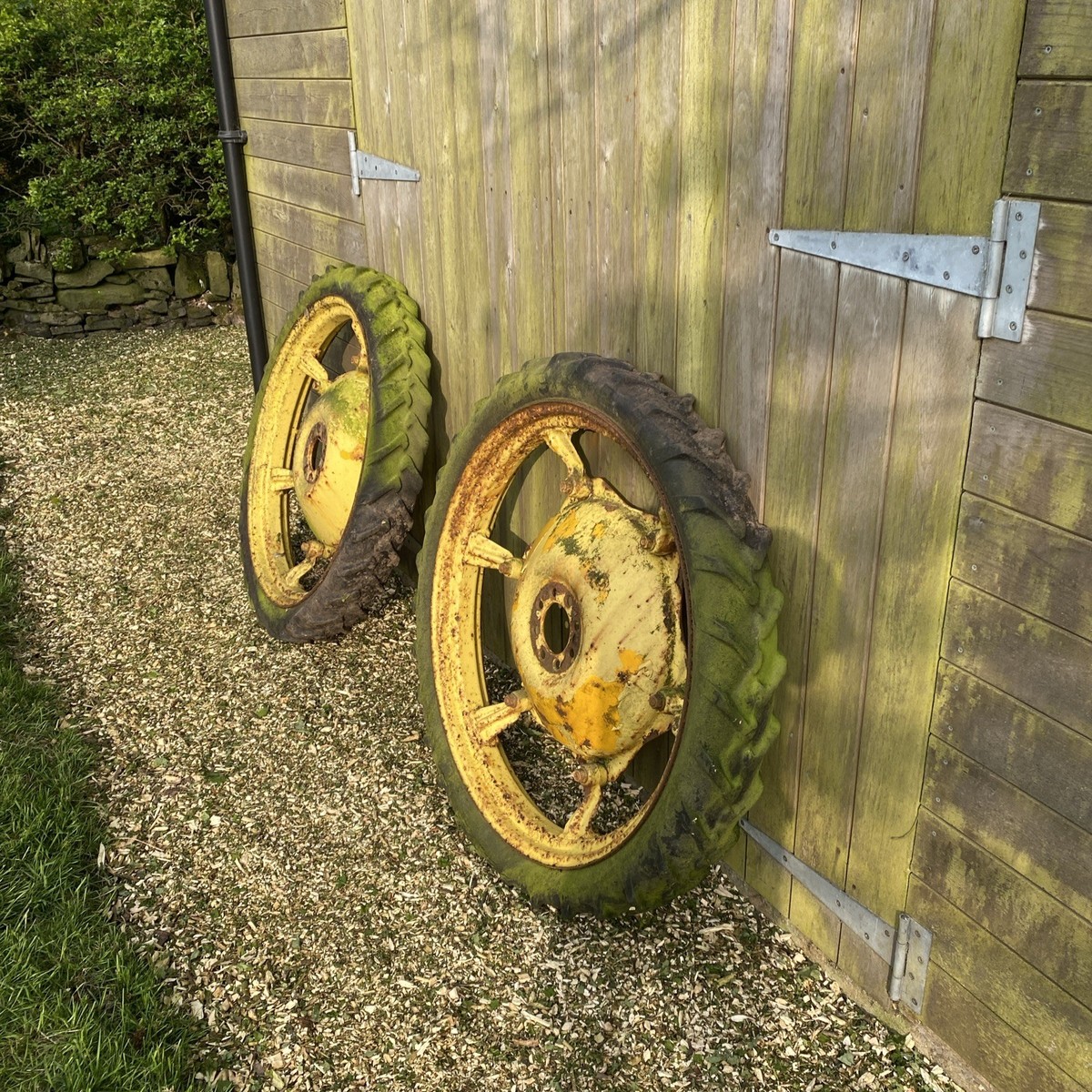 David Brown, Ferguson, Massey Ferguson 35 Rear row crop Wheels