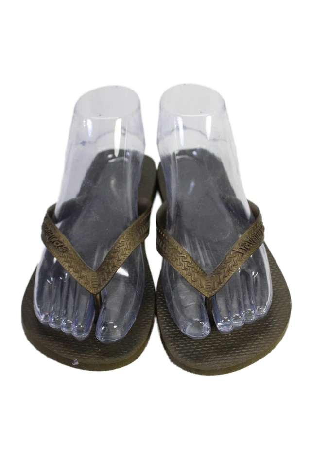 Chanclas informales planas con correa de tanga texturizada Havaianas para mujer bronce talla 7 Foto 2 de 4