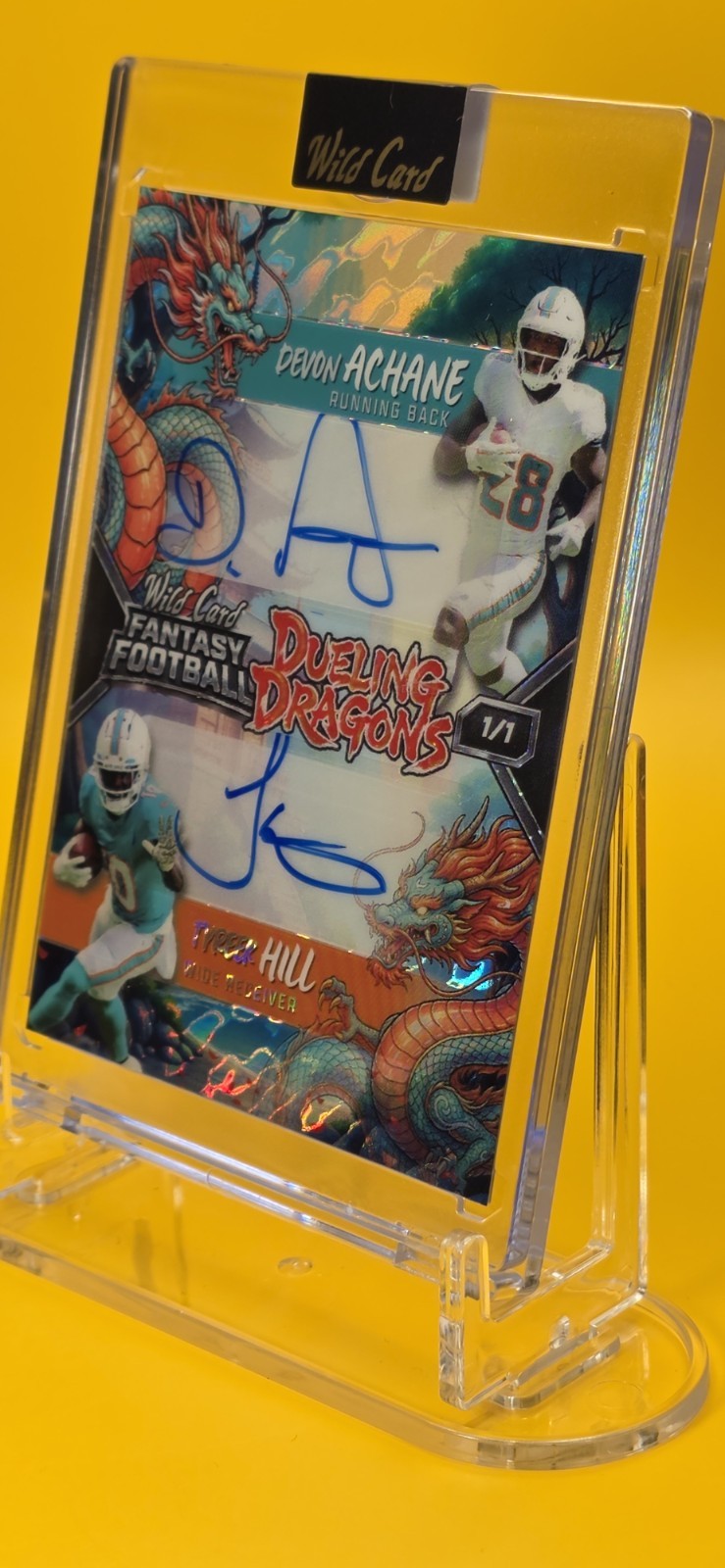 ✍️ 2026 Wild Card Manga Dueling Dragons De'Von Achane Tyreek Hill Dual Auto 1/1 view 3