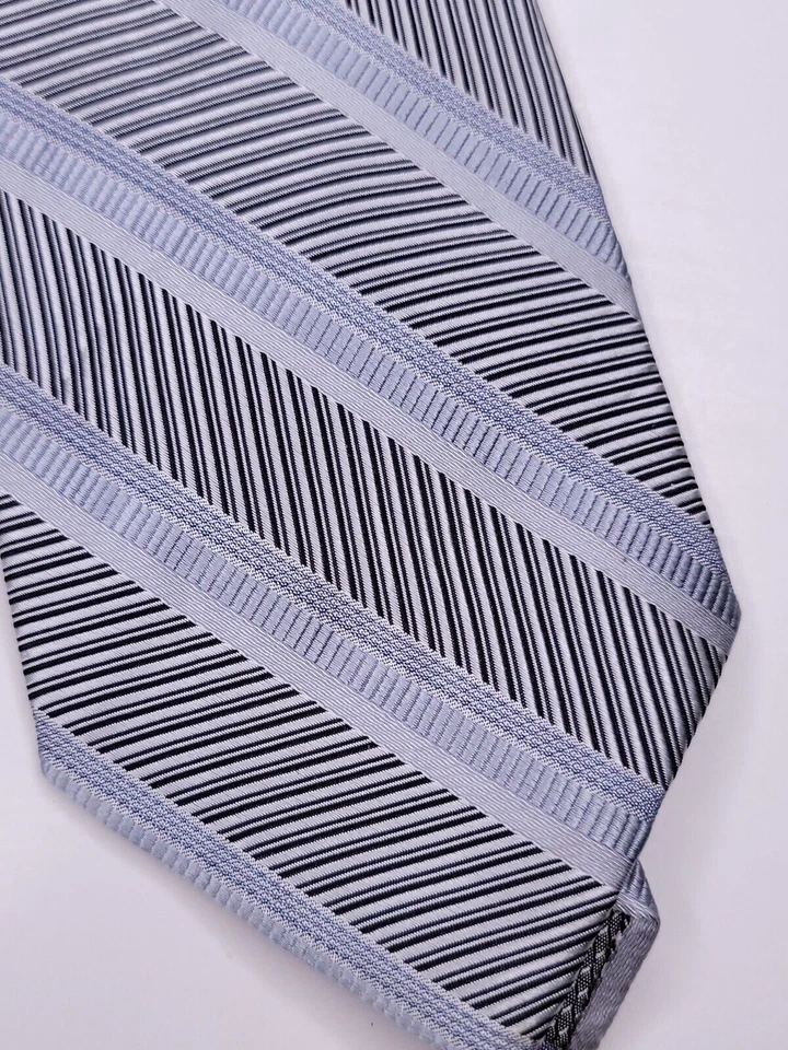 Corbata formal Paul Dione para hombre 57"Lx4"W plateada/gris Foto 2 de 4