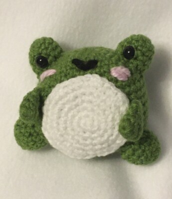 Handarbeit Amigurumi gehäkelt Chibi grün Frosch Frosch Cottagecore Plüsch