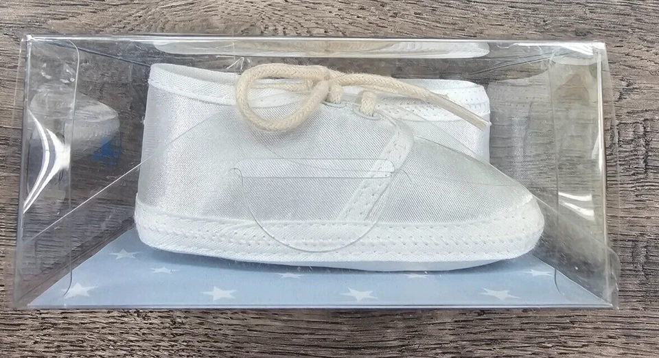 Bebé Niña Niño Ropa Nuevo Corrine Talla 0 Cruz Bautizo Bautizo Zapatos Foto 2 de 4