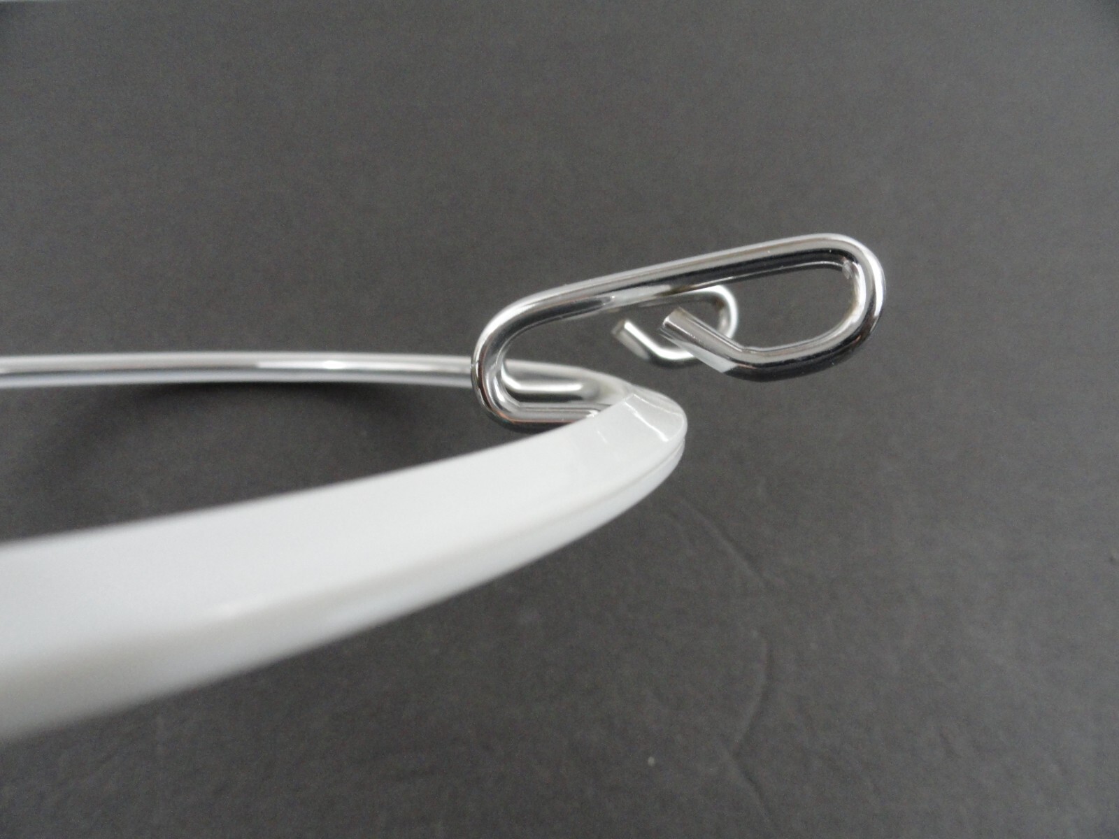 7.5" Plastic Metal Embroidery Tension Hoop White