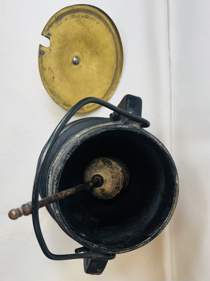 Antique 1900s Heavy Cast Iron Fire Starter Pot Cauldron Kettle Pumice