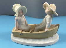 Vintage Home Interiors - Circle Of Friends "Follow Me" Figurine 1999