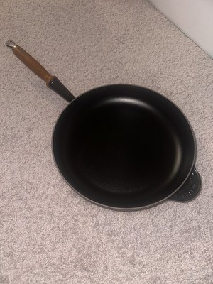 Le Creuset Enameled Cast Iron Alpine Wood Handle Fry Pan 2 1/4 qt Matte Black