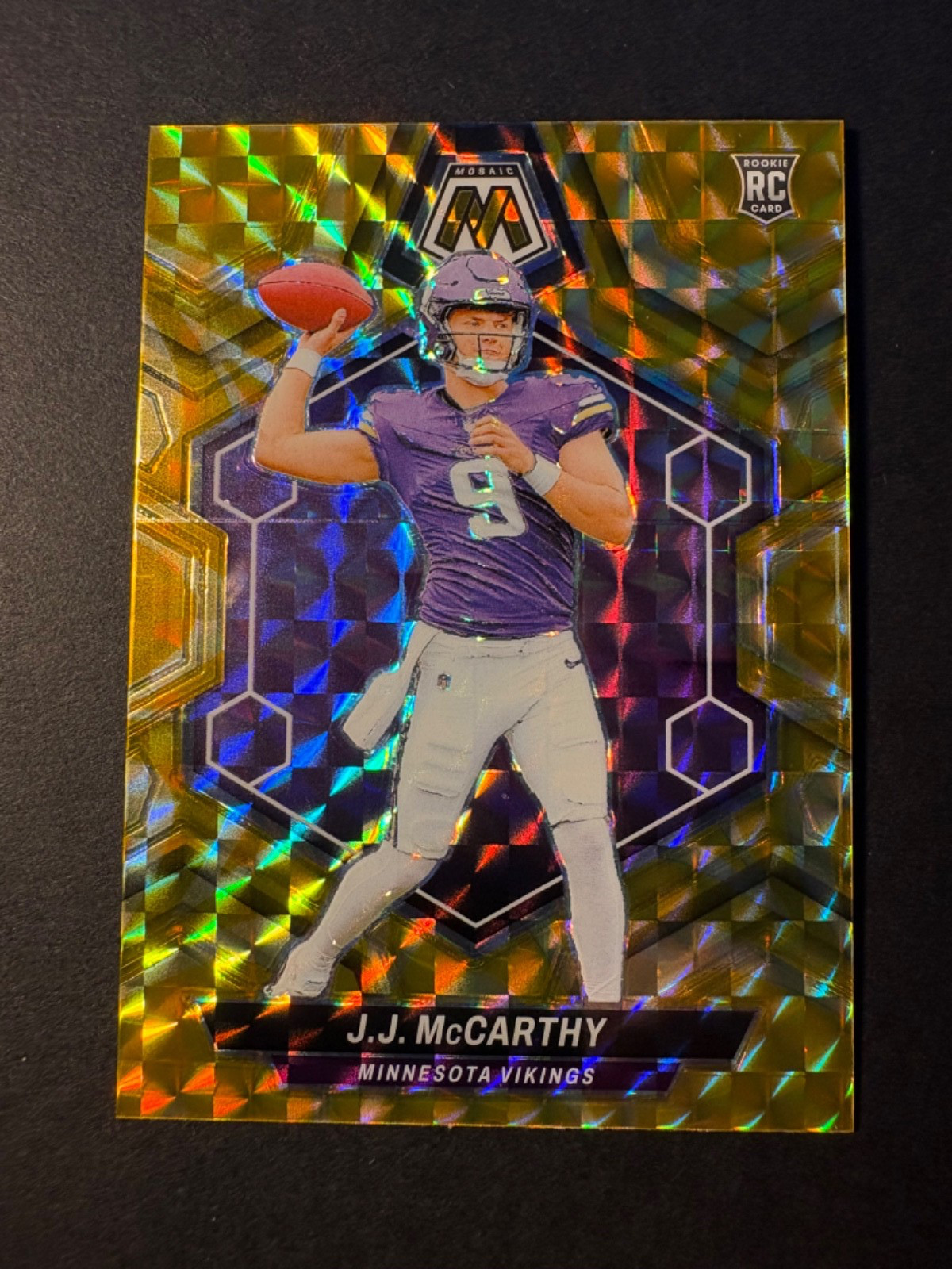 2024 Panini Mosaic #310 JJ McCarthy Reactive Yellow Prizm Rookie Vikings