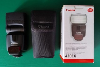 Canon Speedlite 430EX Aufsteckblitz / Blitzlicht incl. Tasche