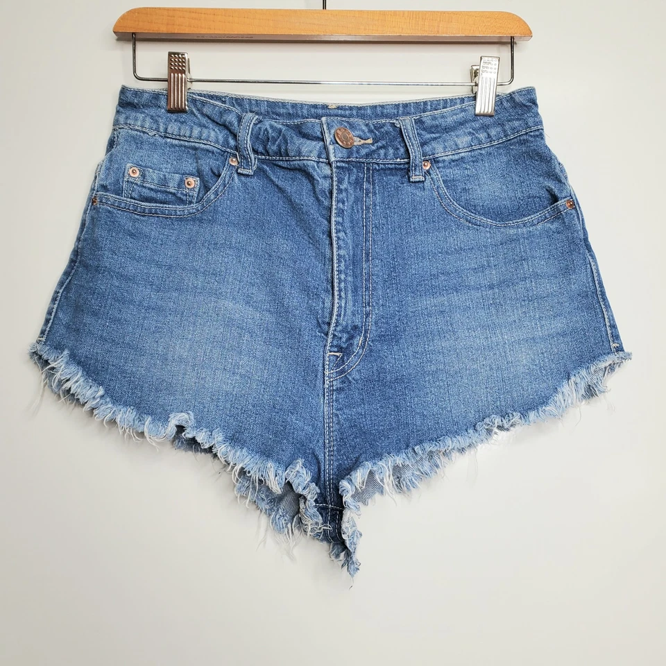 Pantalones cortos de mezclilla BDG Urban Outfitters tiro súper alto Dolphin para mujer 30 cortes Foto 2 de 4