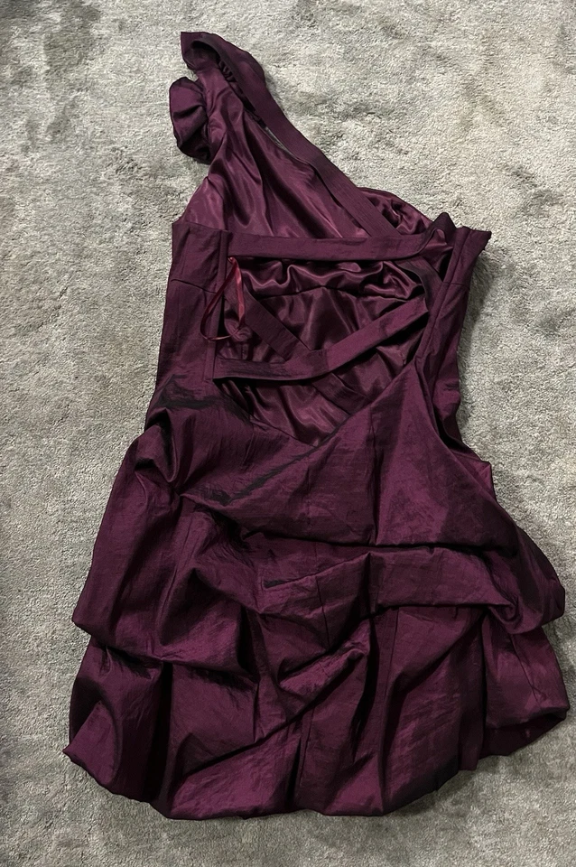 Vestido formal Cache de un hombro (talla 12) Foto 2 de 4