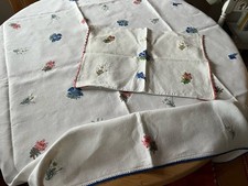 Vintage Leinen Tischdecke & Kissenbezug - handbestickt - Bayerische Blumen