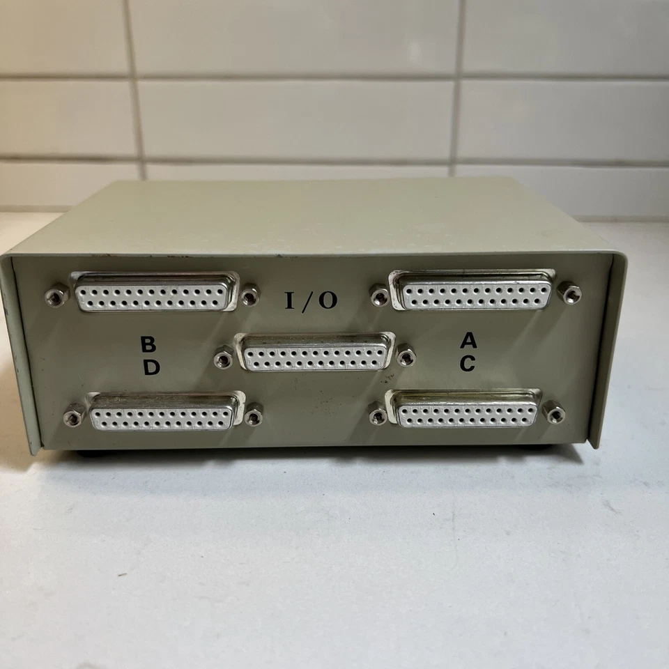 Manual Data Switch Box,  Parallel/Serial 4-way Data Signal Sharing Device - Image 4 of 4