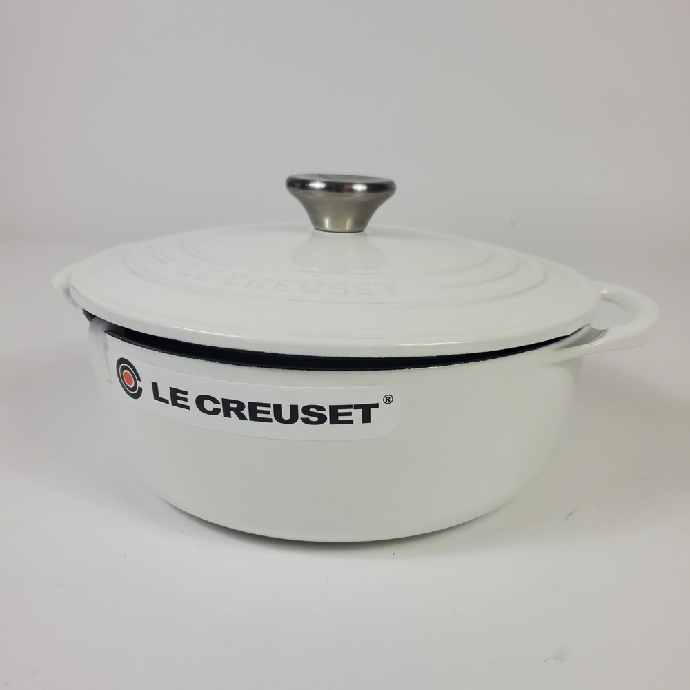 Le Creuset Enameled Cast Iron Shallow Round Oven Pot, 2.75 Qt., White