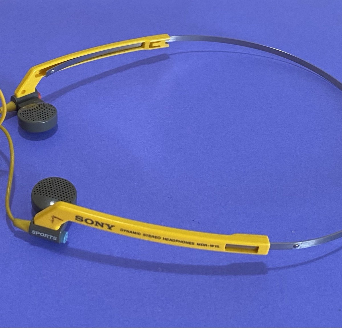 [可動品]ビンテージソニースポーツイヤホン sonysports MDR-W15 Sony Mdr-w15 Sports Yellow Dynamic Stereo Adjustable
