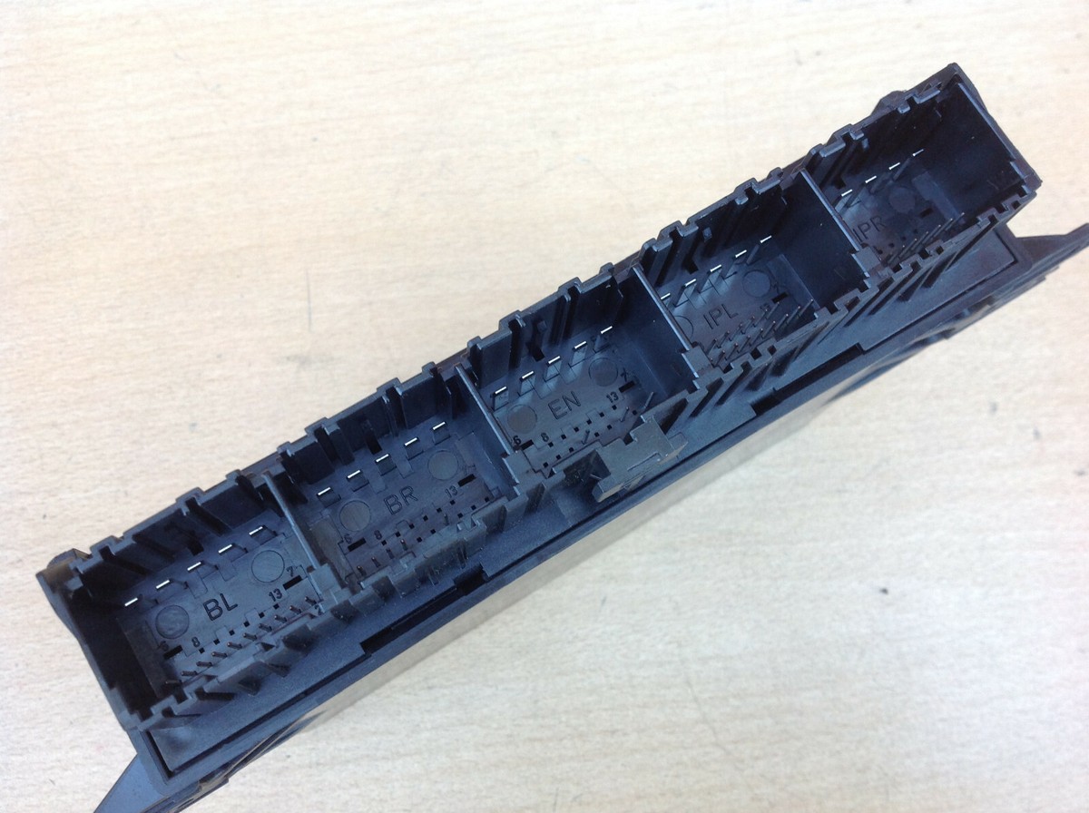 VOLVO　V50 electricsaru様 2008 V50 VOLVO CONSOLE PANEL BEZEL 8650694 | eBay