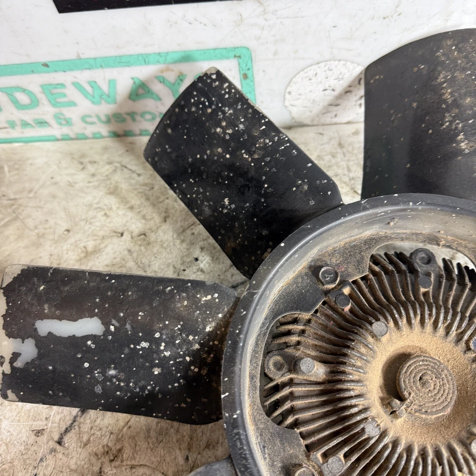 79-83 Datsun 280zx Ventilador de refrigeración del radiador y embrague del ventilador Foto 4 de 4