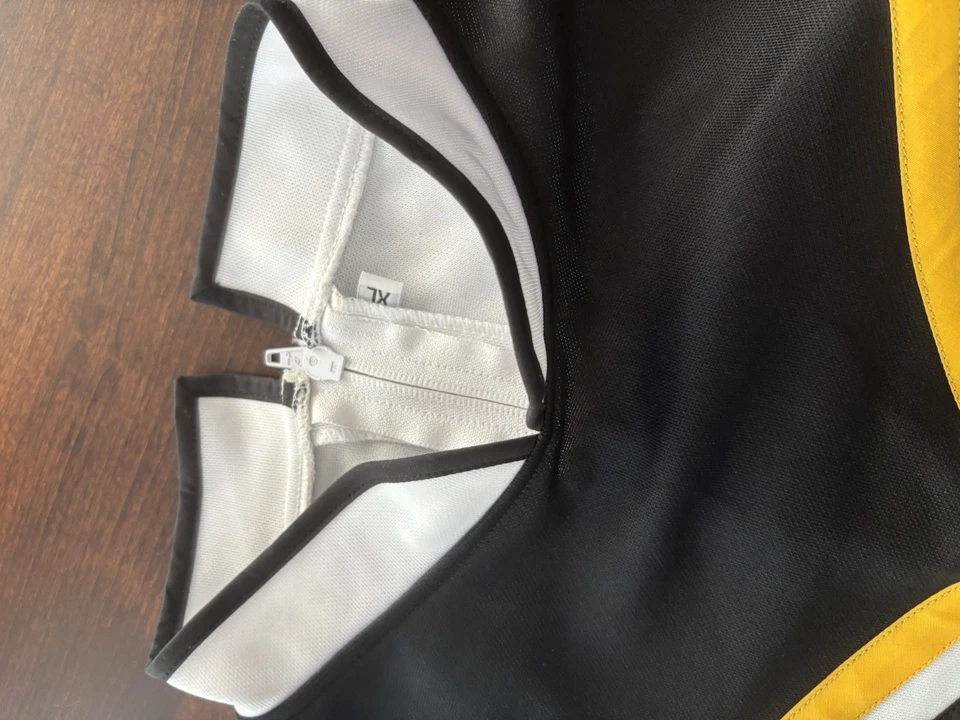 Iowa Hawkeyes black & gold youth XL cheerleading top & skirt - Image 3 of 4