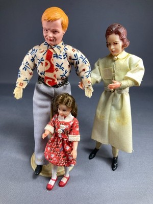 CACO DOLLHOUSE DOLLS FROM 1960s - FATHER, MOTHER & DAUGHTER - SET OF 3