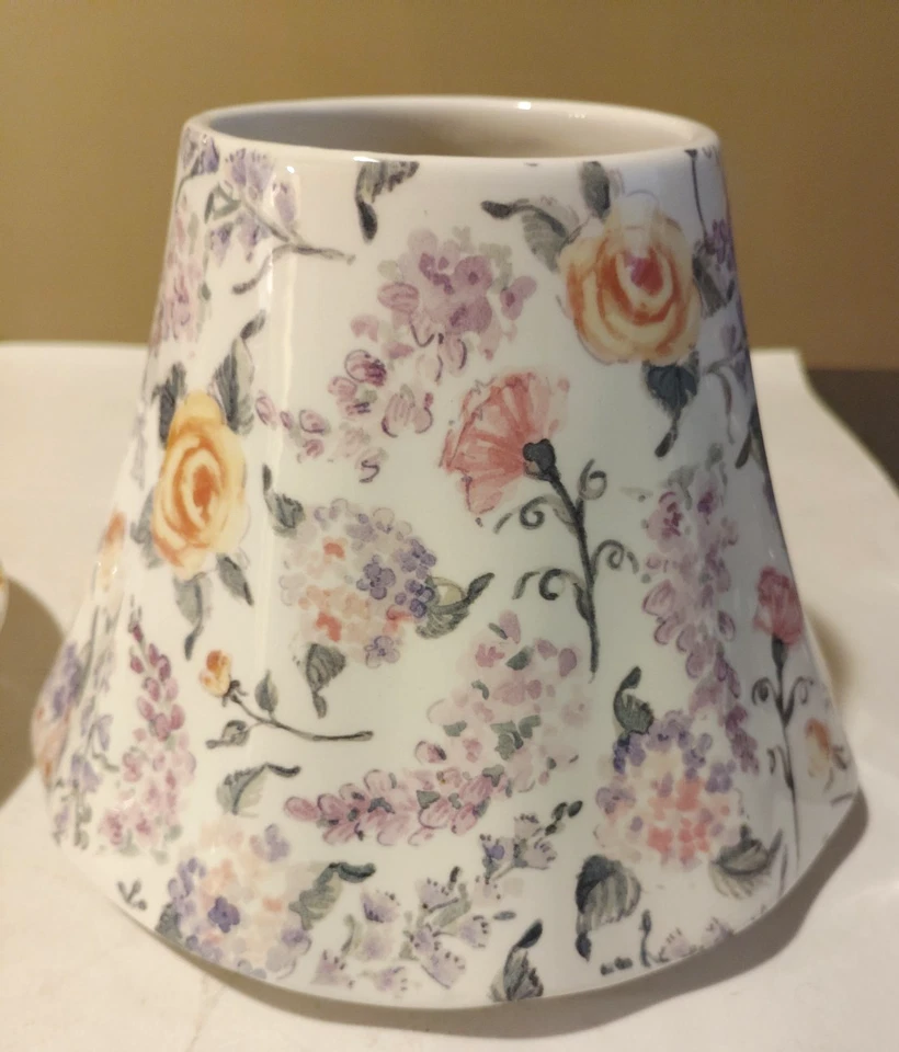 Yankee Candle Large Ceramic Jar Shade Wild Roses Lilacs Floral Chintz Plate - Image 4 of 4
