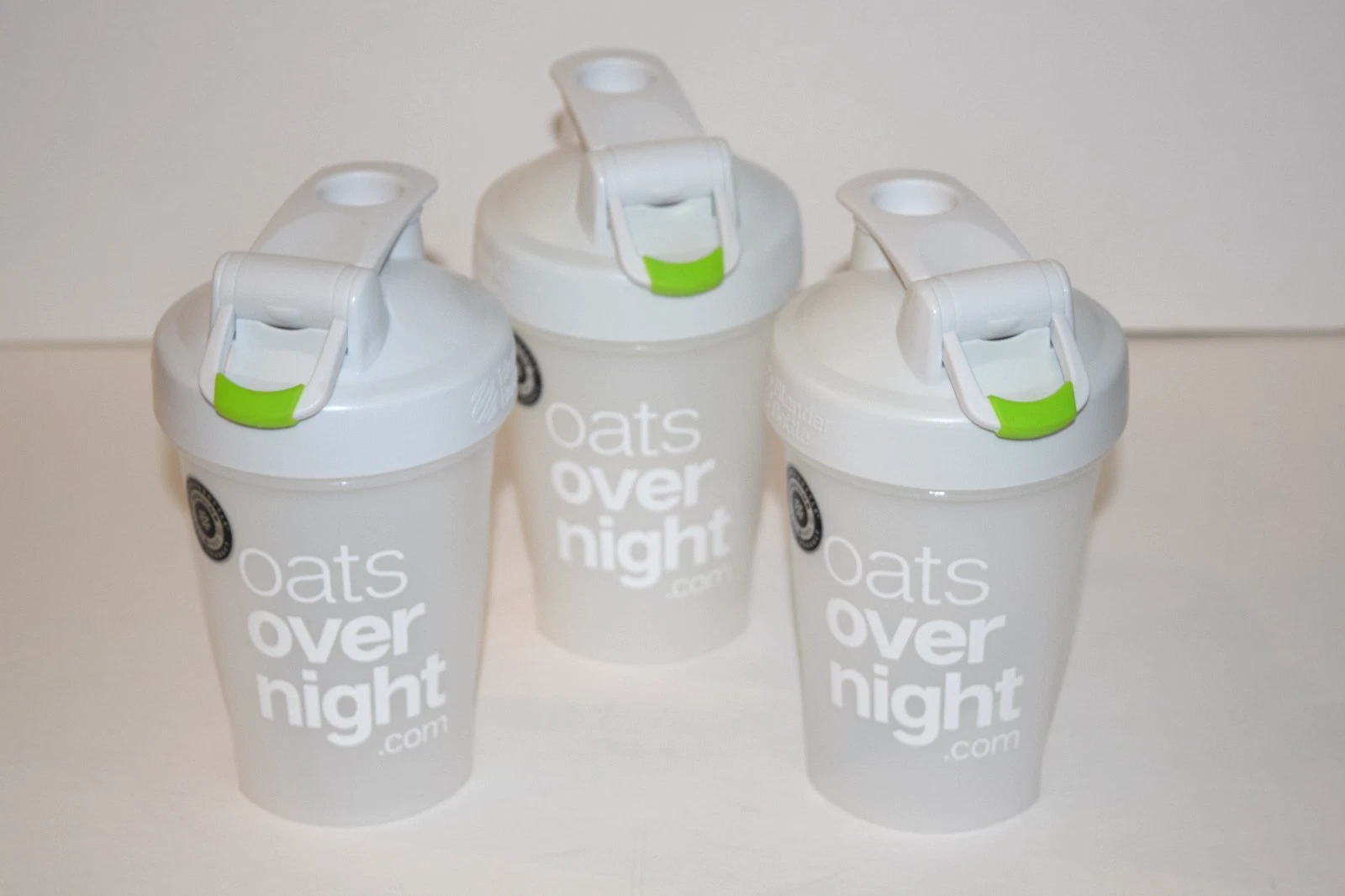 Oats Over Night (3) Shaker Blender Bottle White Green Mixer To Go Cup - New