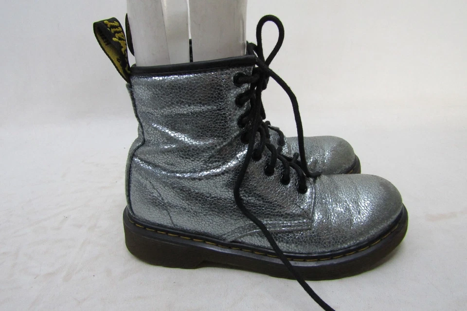 Dr. Martens Juvenil Talla 2 Aqua Cuero Metálico Cremallera Cordones 8 Ojos Botines Foto 3 de 4