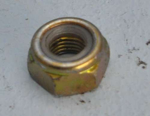 MAZDA 6 GG GY (02-05) Mutter Schraube Befestigung Lenkrad #25183-B5