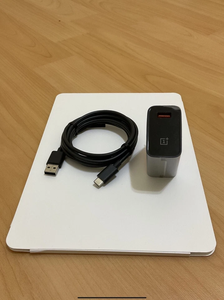 Official OnePlus 7 Pro OnePlus 8 & 8T 5G N200 30W Warp USB-C WALL Charger Black - Image 4 of 4