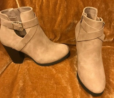tecia booties
