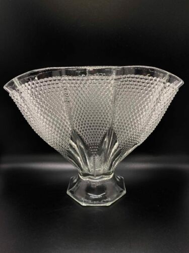 Vintage L.E. Smith Clear Glass Ruffled Fan Vase Hobnail Thousand 1000 Eye Shelf - Picture 1 of 6