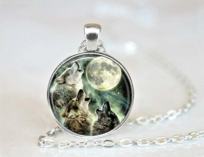 FULL MOON WOLF HOWL charm pendant 22'' Sterling 925 Silver plated necklace Gift