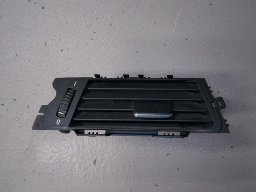 Luftdüse Vorne Links 64226922633 BMW 320d DPF Bj 2005 E90 / E91/ 2627306