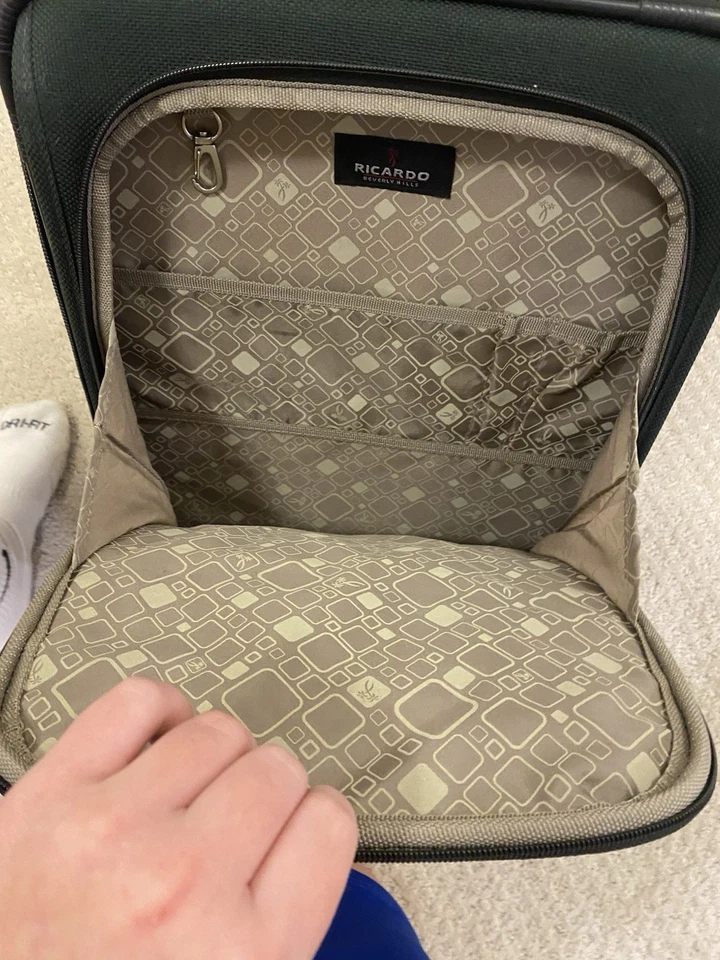 Mala verde escura com rodas Ricardo Beverly Hills. Cabo extensível - Imagem 4 de 4