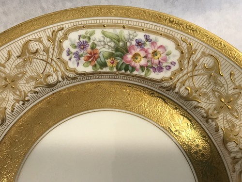 "Plato de postre/ensalada pintado a mano Limoges por Charles J.Ahrenfeldt c1890s 8 5/8" - Imagen 3 de 9