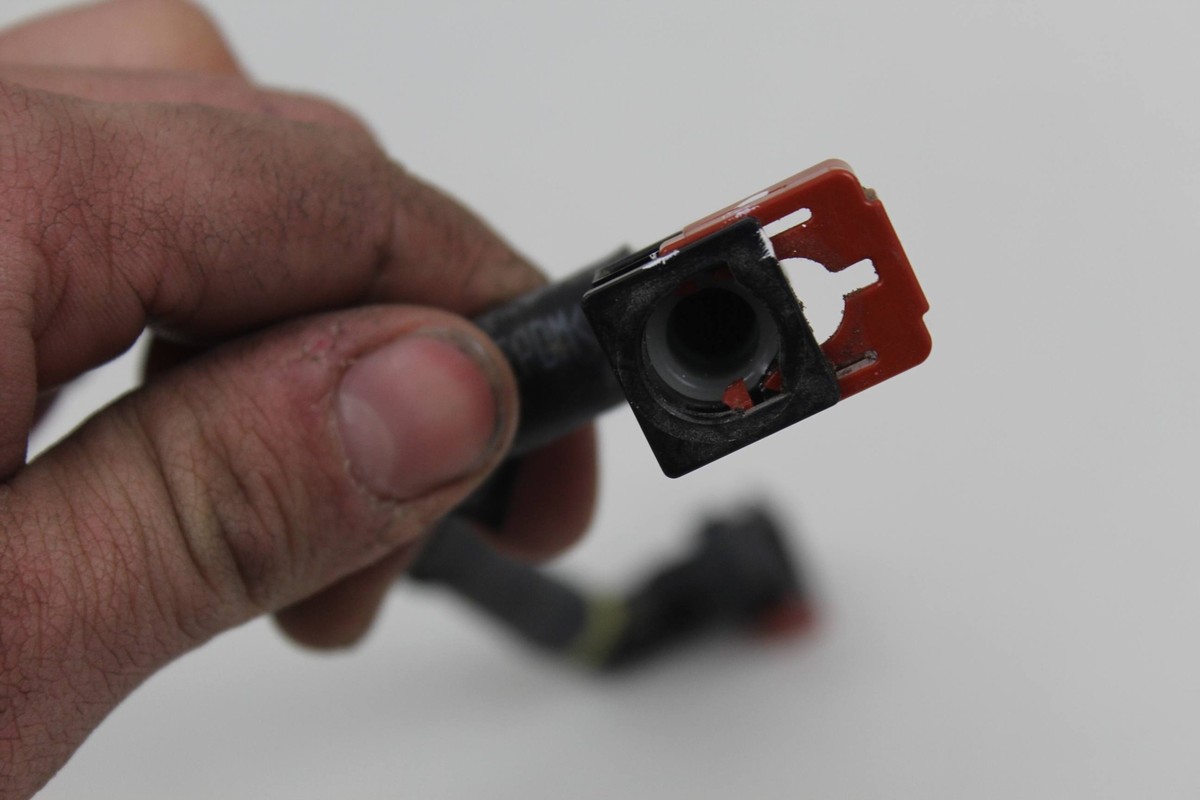 Kawasaki ZX10R Ninja 21-22 Fuel Gas Petrol Injectors Lines