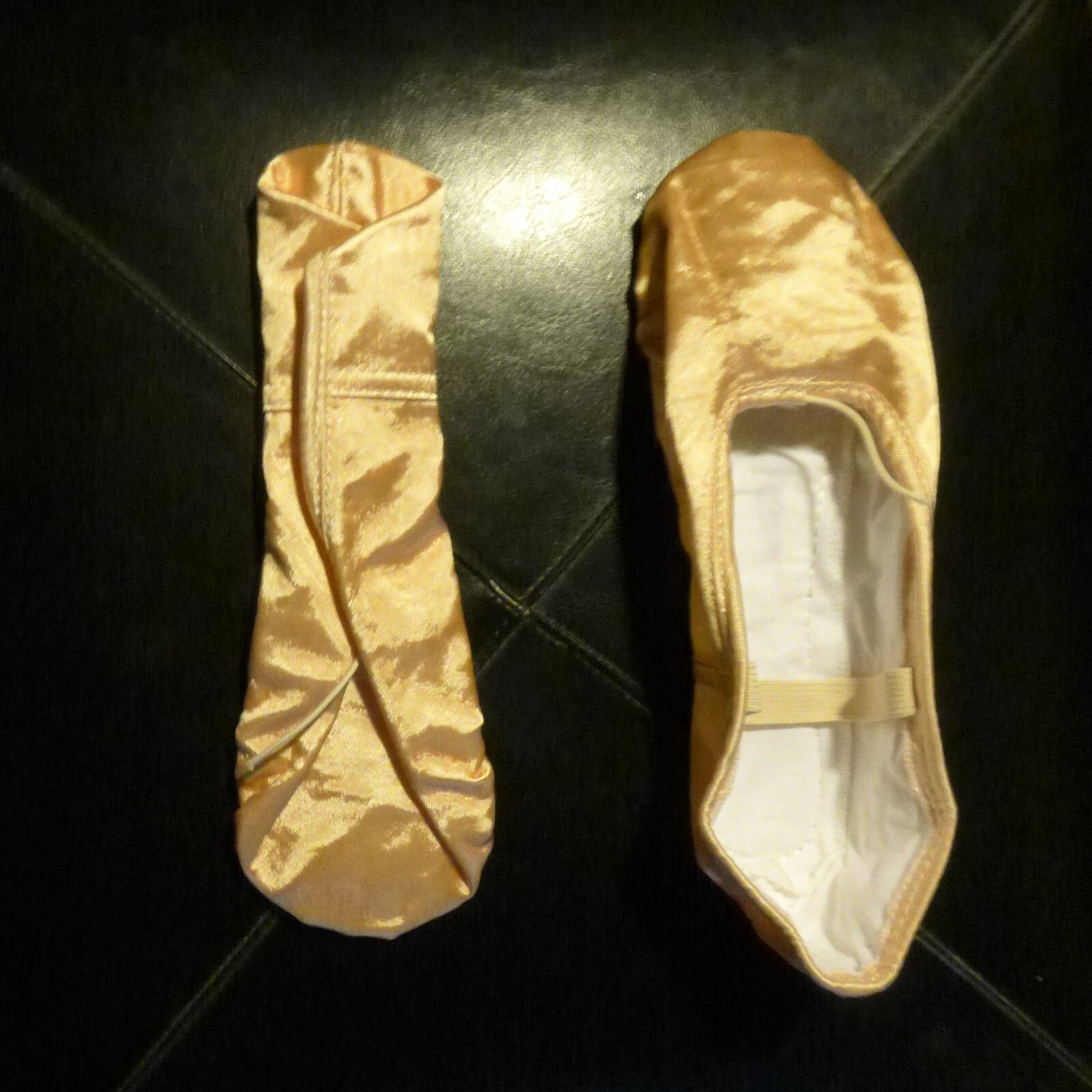 SAOLA Scarpa pantofola da ballo Kevin in raso da donna suola in pelle taglia 34C