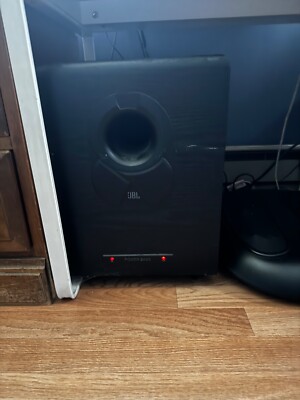 JBL Subwoofer, Pioneer Receiver, 2 Pyle Speakers Home theather set up