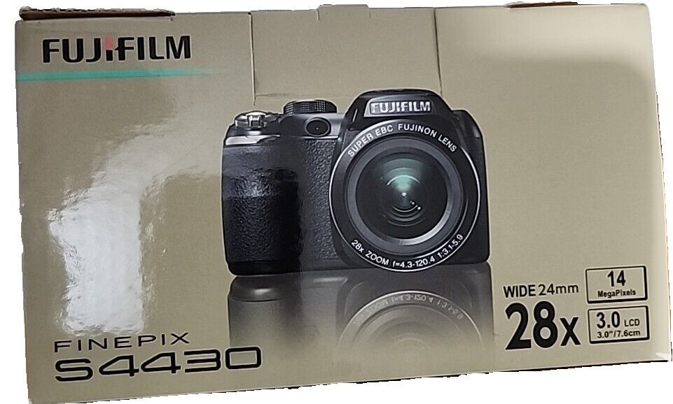 Fuji Film FinePix S4430 Series 14mp 28x Digital Camera Fuji Film FinePix S4430 Series 14mp 28x Digital Camera