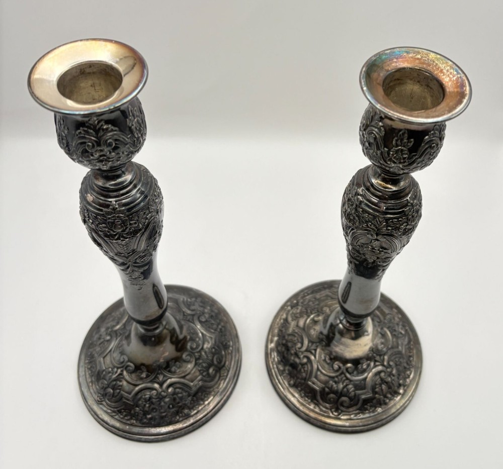 Wilcox S.P. Co Ornate Silverplate Candlestick Pair - Thumbnail 2