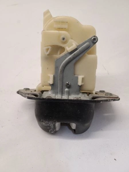 Nissan Murano 2009 09 actuador de bloqueo de tapa de maletero Foto 3 de 4