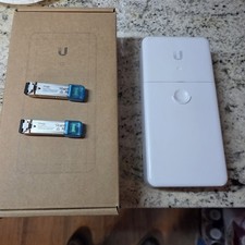 2 Ubiquiti Networks F-POE-G2 FiberPOE G2 and 2 sfp fiber modules
