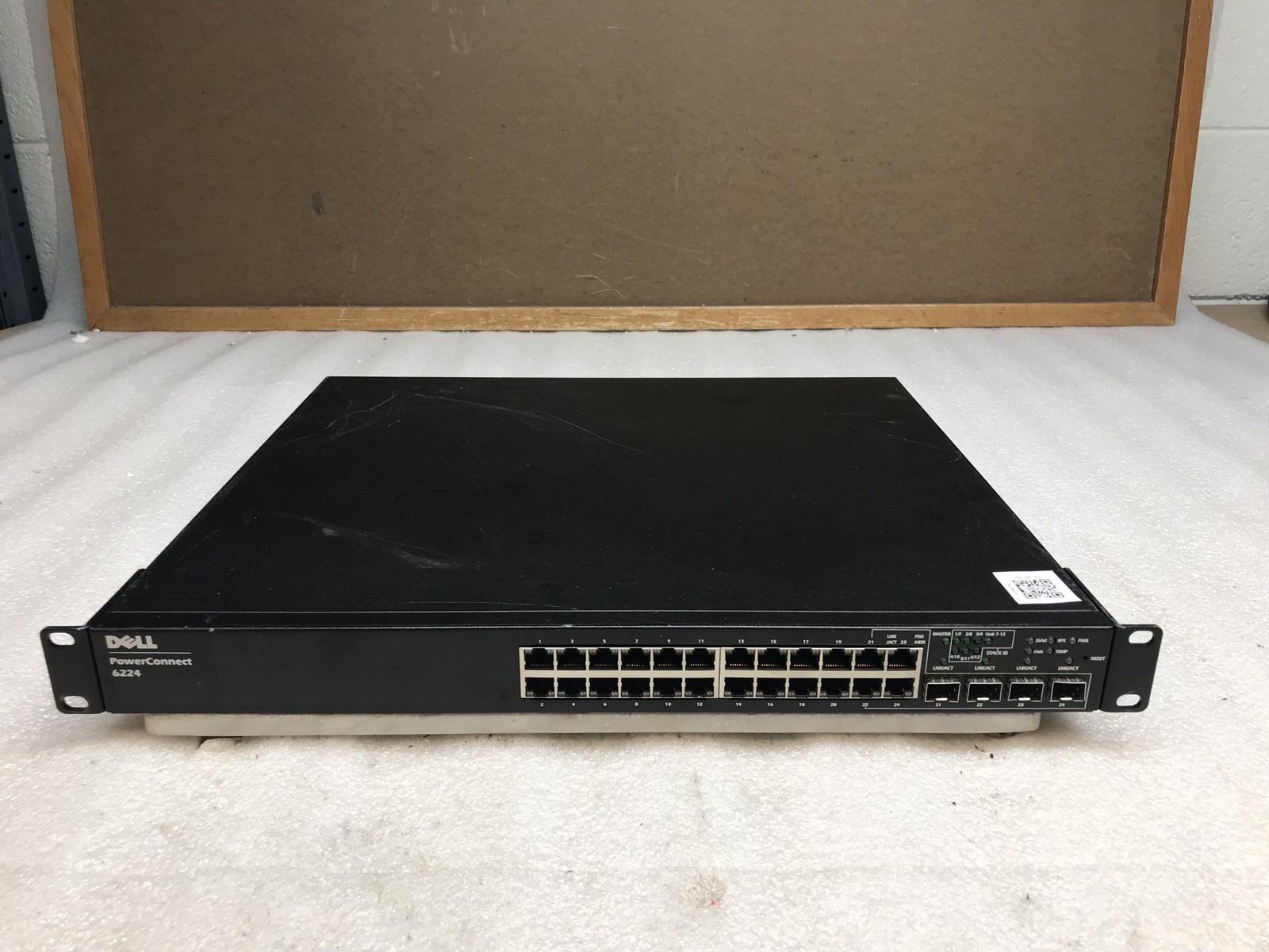 Dell PowerConnect 6224P 24-Port Rack-Mountable Gigabit PoE Ethernet Switch 4xSFP