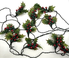 2 Christmas Holly Bright Lights Indoor 36 Lights Ea GE Holly Gold Leaves Vintage