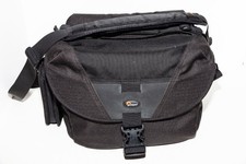 LowePro Steath Reporter D300 AW Camera Bag-Excellent Plus