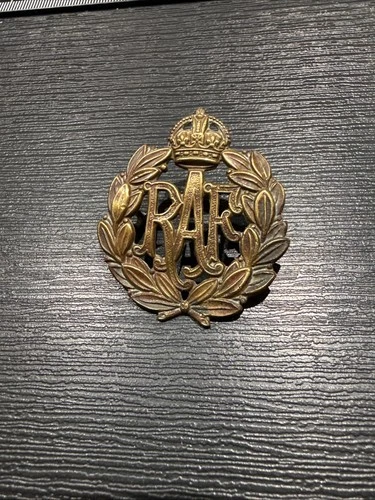 Genuine WW2 RAF Royal Air Force Cap Badge. Kings Crown. With Lugs WC