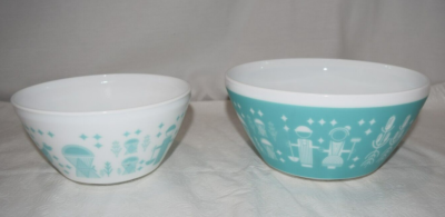Vintage Charm Inspired Pyrex Rise N Shine Mixing Bowls Turquoise