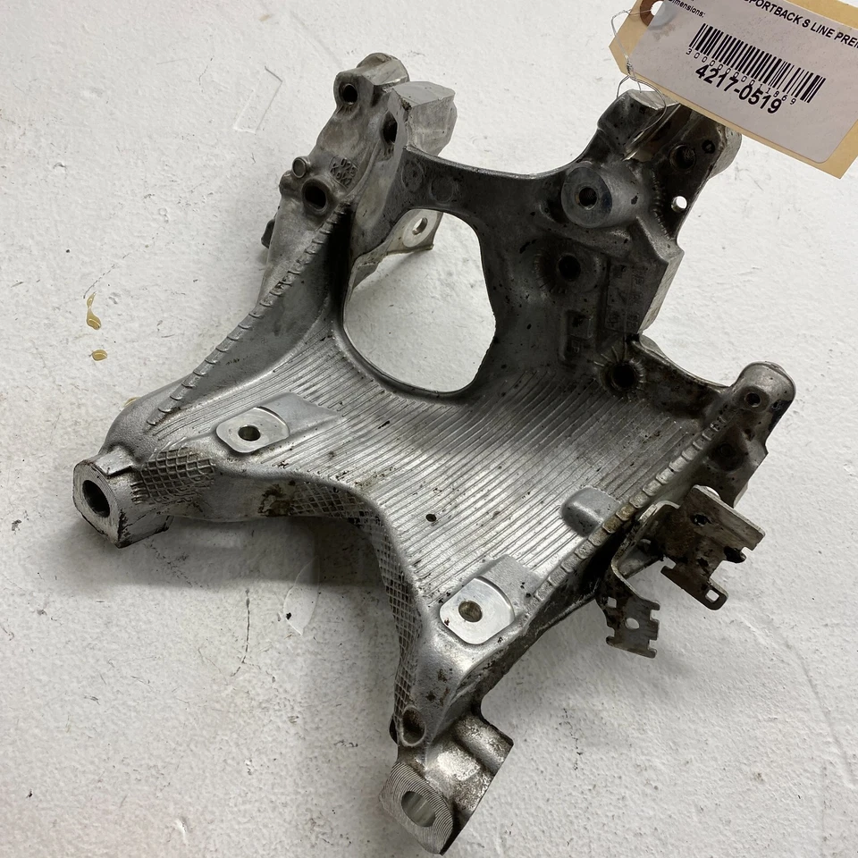 Оригинальный кронштейн усиления подрамника правой подвески для Audi A5 Sportback 2018-2023 годов выпуска - Изображение 2 из 4