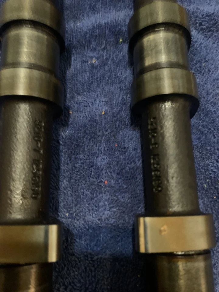 Juego de árbol de levas clásico SAAB 900 16 válvulas 1255440 756098 escape 756080 admisión Foto 3 de 4