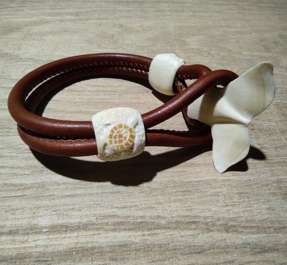 Whale tail Leather bracelet Nautical unisex bracelet Mermaid tail Fish tail - Image 3 of 4