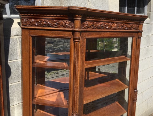 PAIR OF CARVED OAK BEVELED GLASS CHINA CABINETS - Picture 6 of 9
