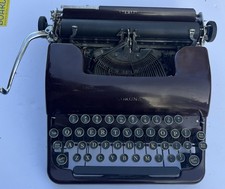 Antique LC Smith Corona Burgundy Maroon Typewriter thumbnail